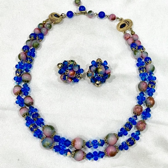 Vintage Aurora Borealis Blue Crystal Bead Necklace Earrings Clip On Retro - Picture 2 of 12